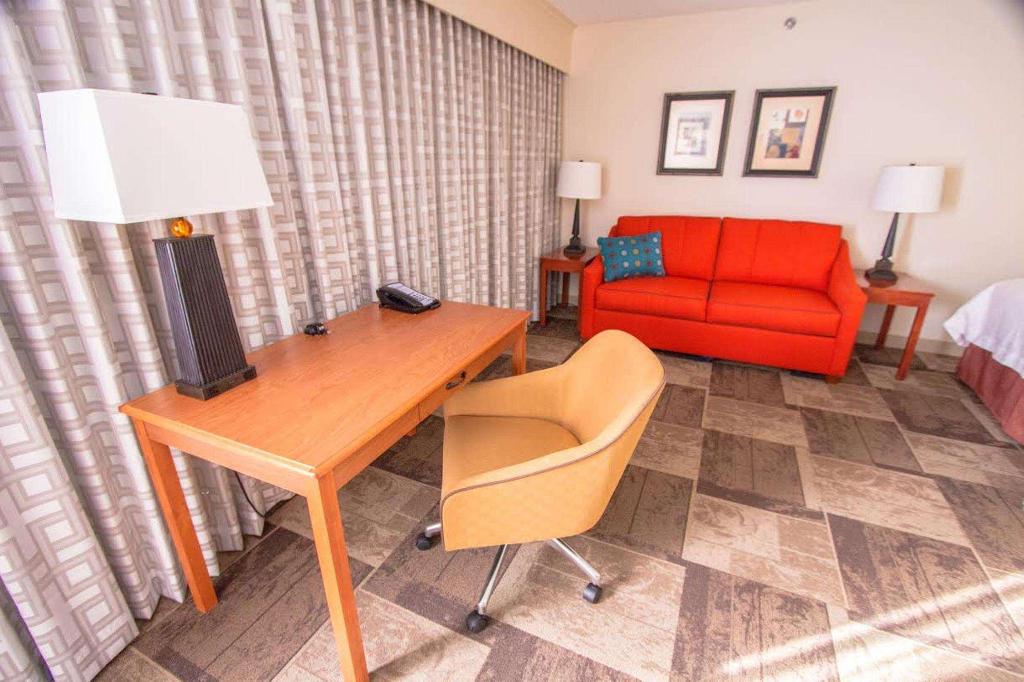 Hampton Inn Hutchinson
