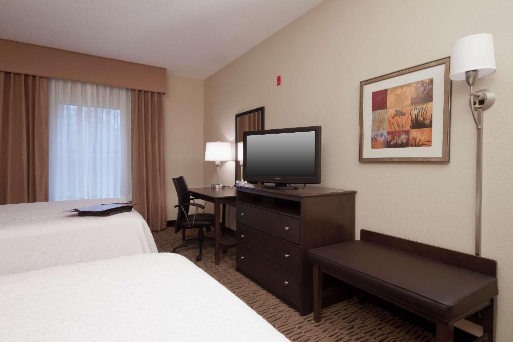 Countryside Inn and Suites
