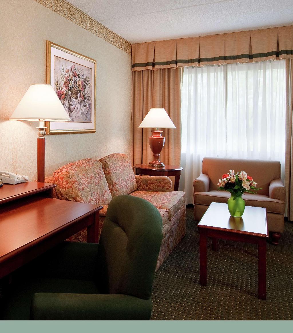DoubleTree Suites by Hilton Cincinnati - Blue Ash