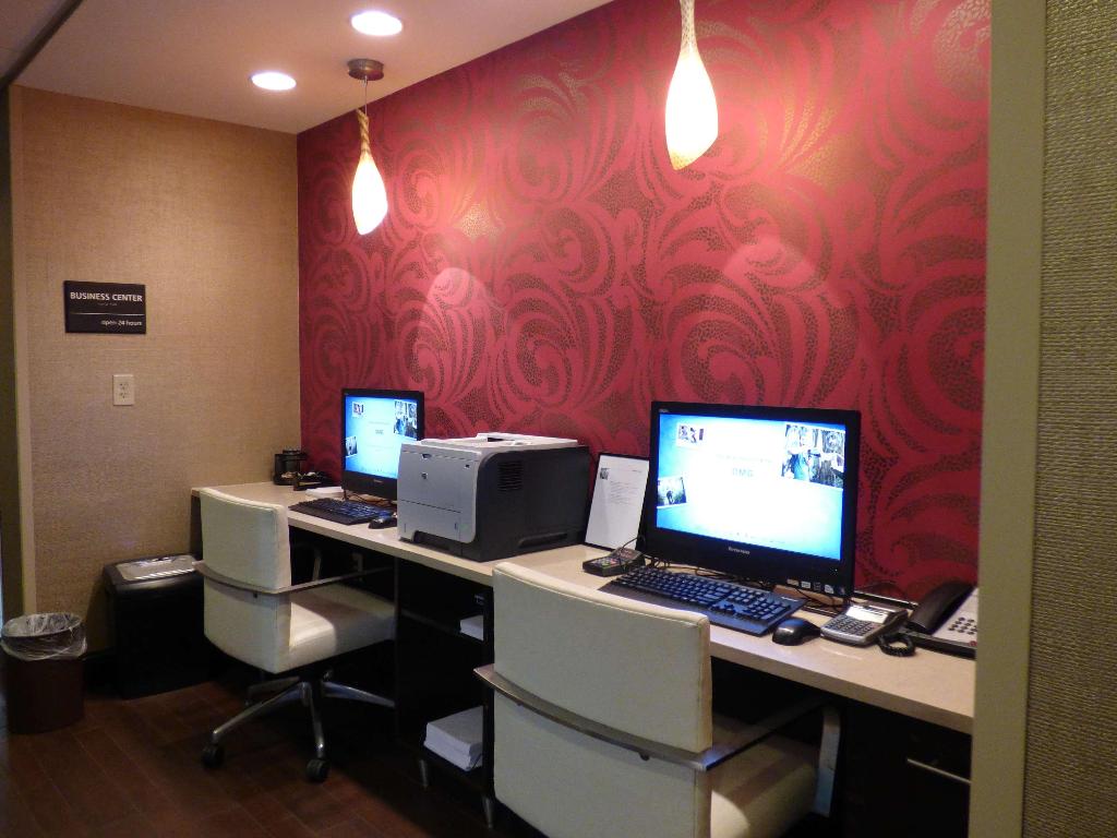 Hampton Inn Charleston-Southridge 