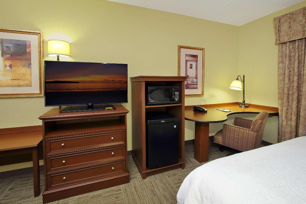 Hampton Inn & Suites Madisonville