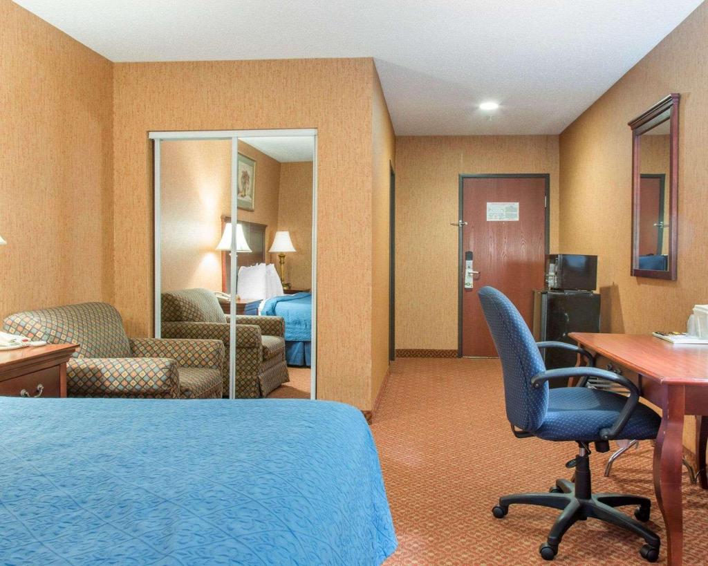Quality Inn & Suites Meriden Area
