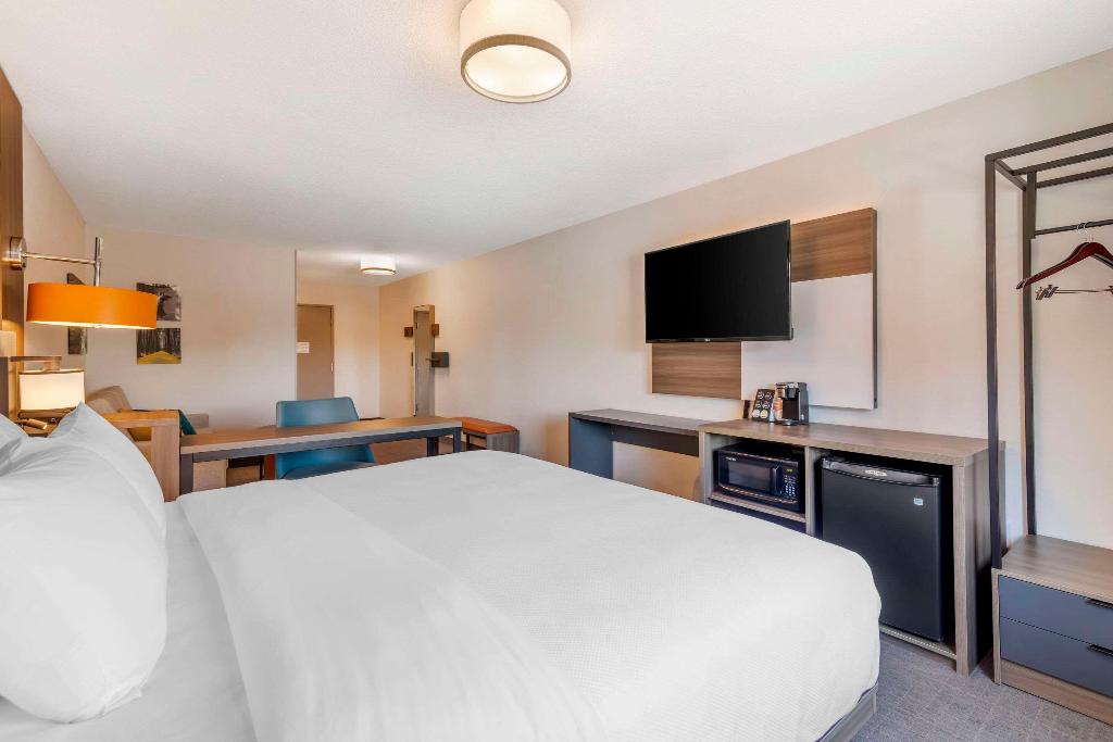 Comfort Inn & Suites Saratoga Springs