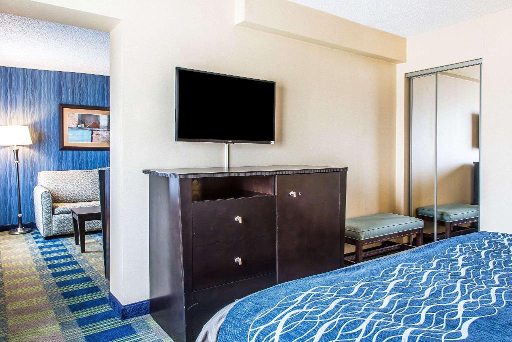 Comfort Inn & Suites Meriden Area