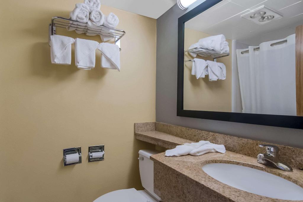 Quality Inn Westfield