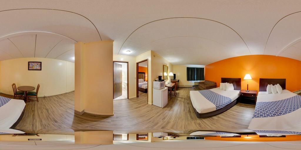Econo Lodge Inn & Suites Airport