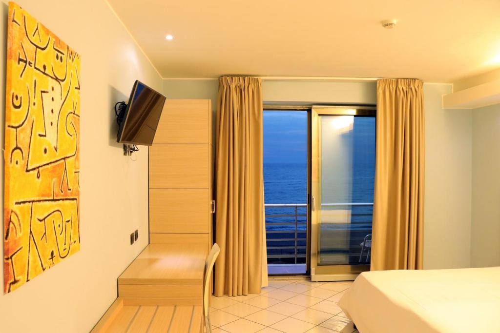 Ancora Hotel