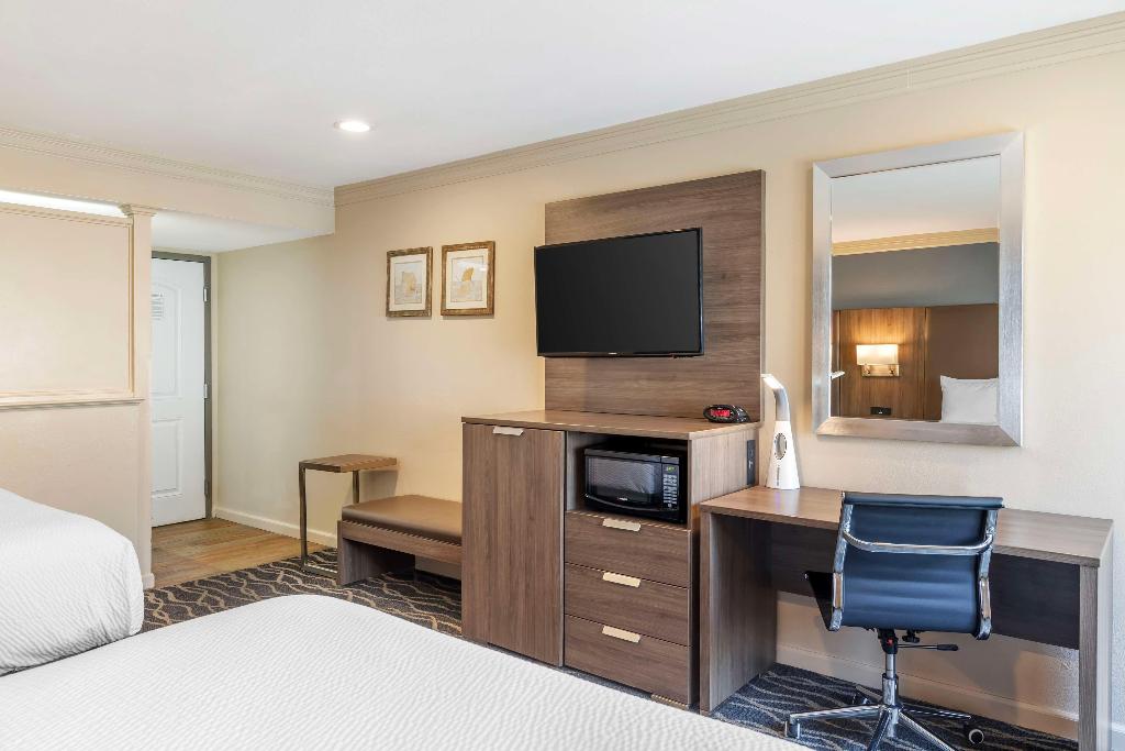 Best Western Plus Hill House