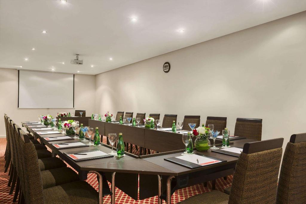 Ramada Hotel & Suites by Wyndham Ajman photo 57