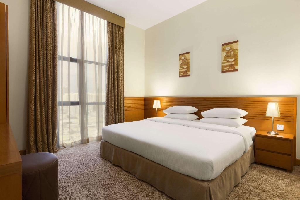 Ramada Hotel & Suites by Wyndham Ajman photo 15