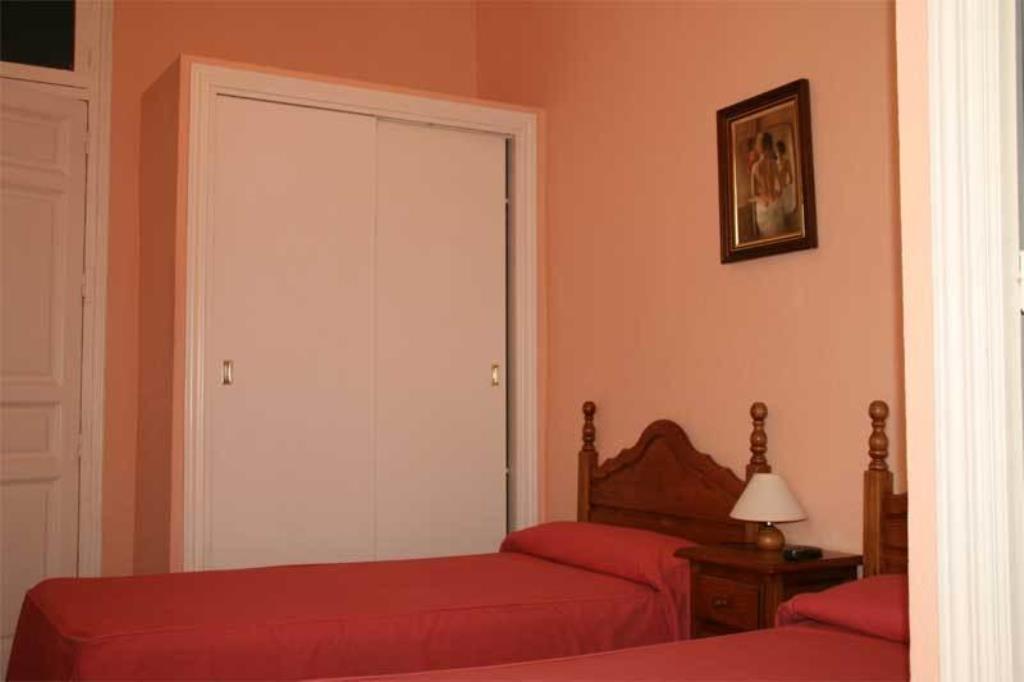 Hostal Hispalense