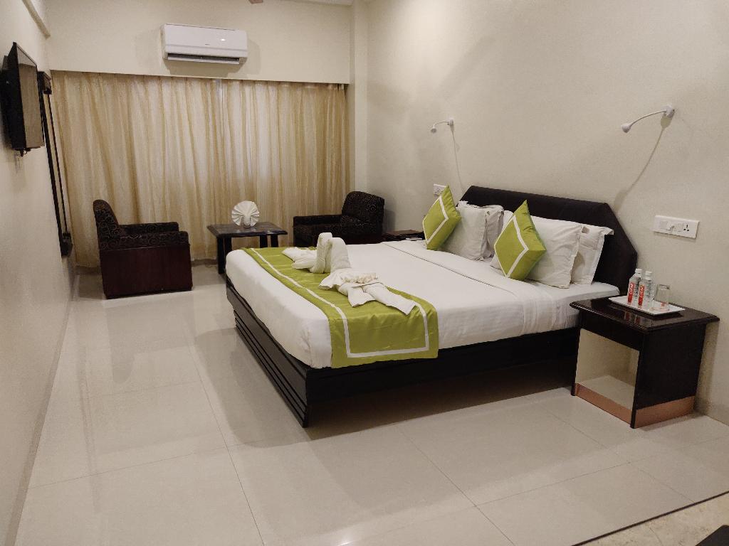 Chandra Inn