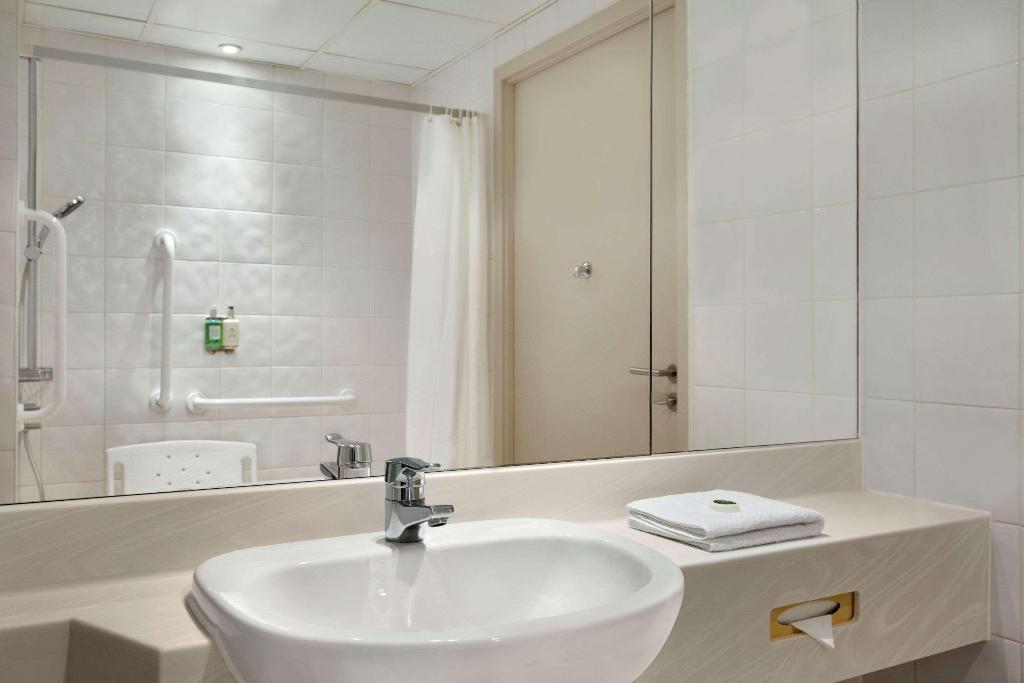 Ramada Hotel & Suites Coventry