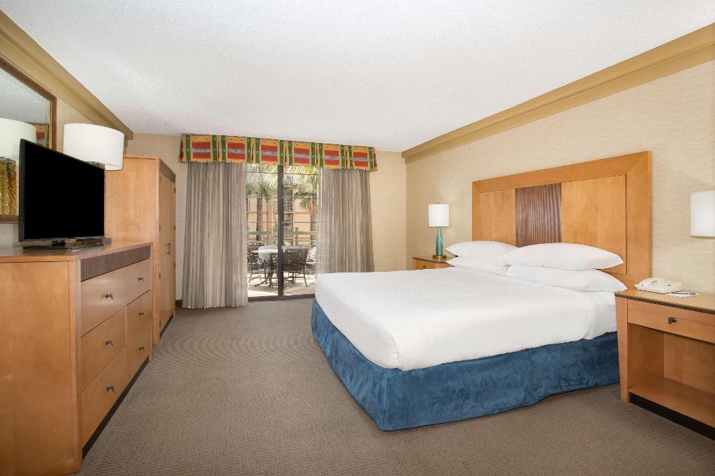 Embassy Suites by Hilton Phoenix Biltmor