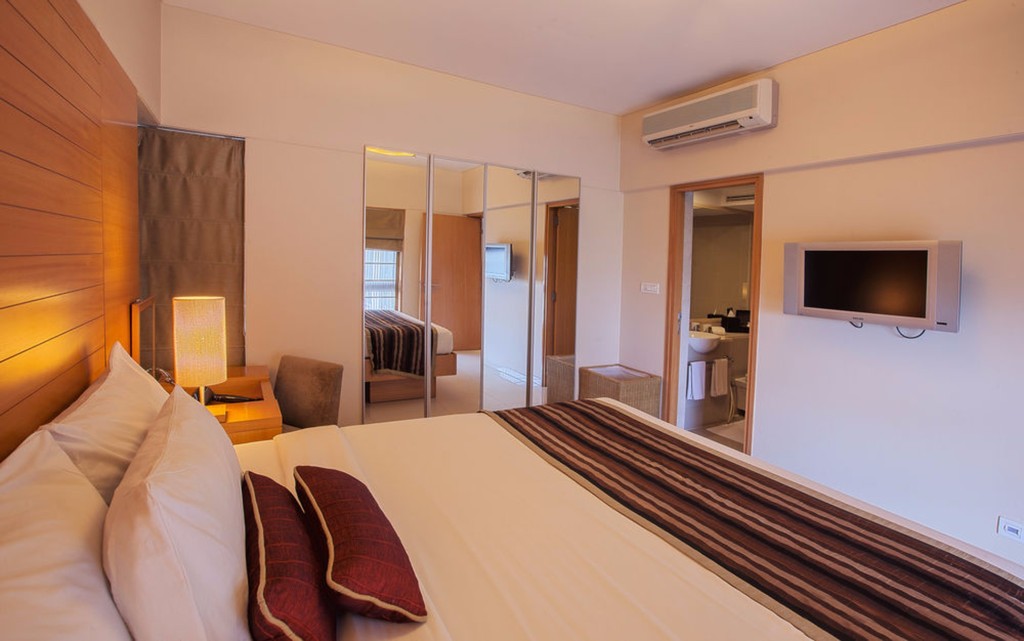 Oakwood Residence Naylor Road Pune