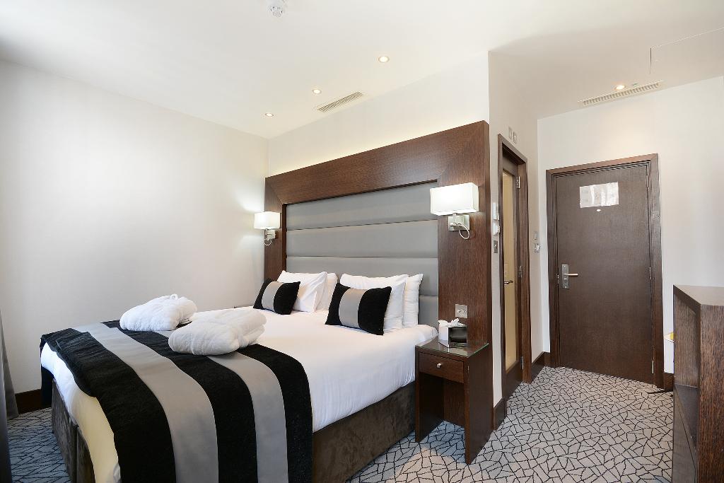 Inhabit Queen's Gardens, a Member of Design Hotels