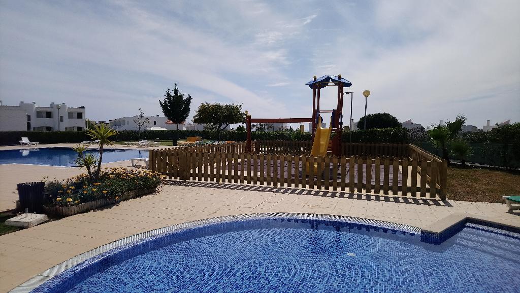 Hotel Quinta das Figueirinhas and Quintinha Village, Portugal, Porches. Großes 2