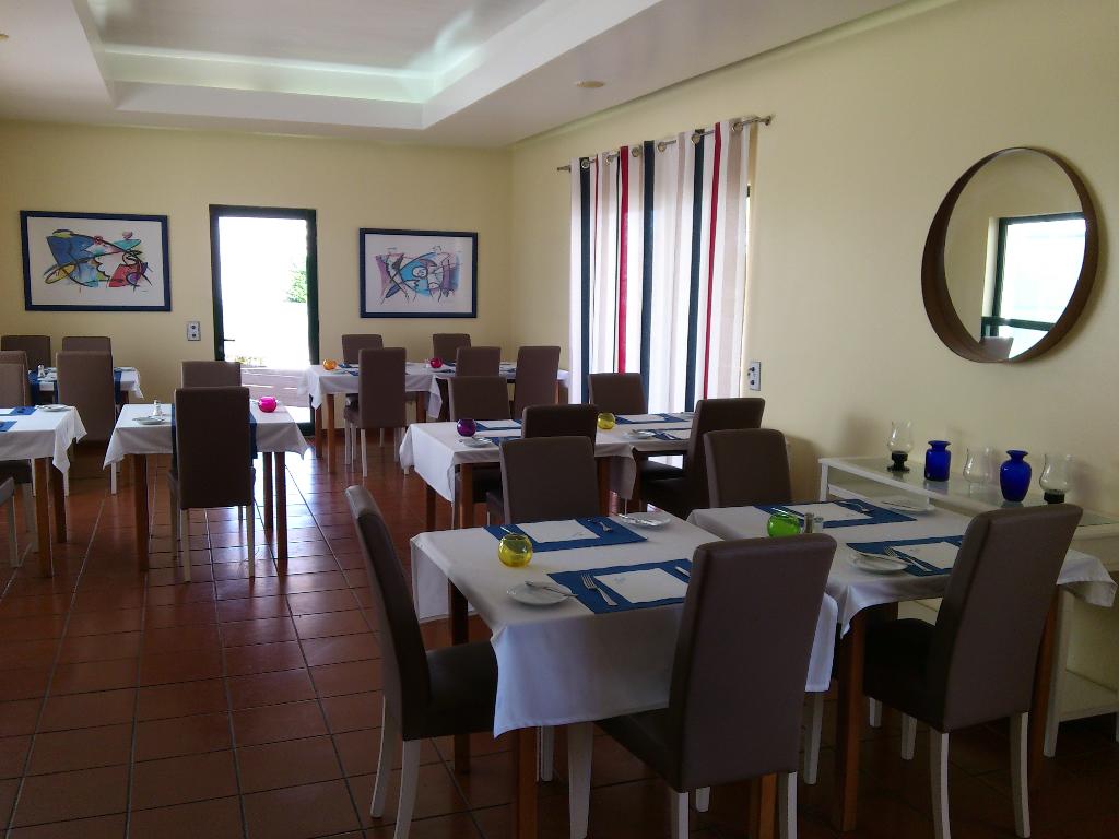 Hotel Quinta das Figueirinhas and Quintinha Village, Portugal, Porches. Großes 2