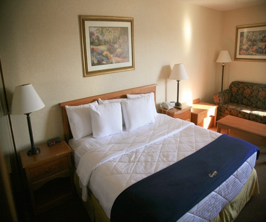New Victorian Inn & Suites