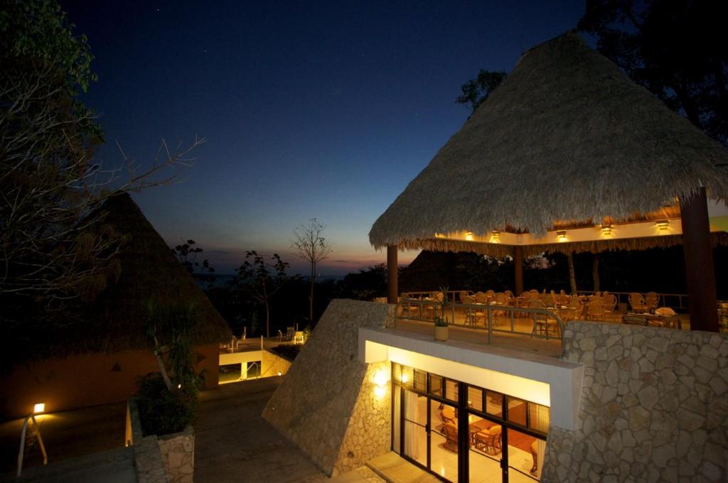 Camino Real Tikal