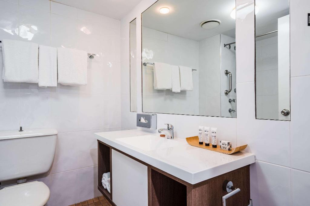 The Benson Portland, Curio Collection by Hilton