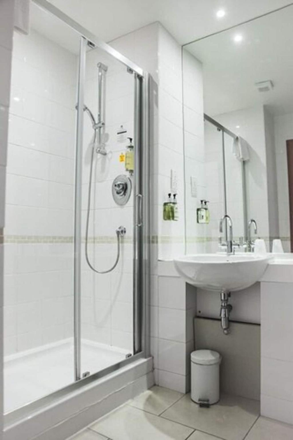 Angus Hotels