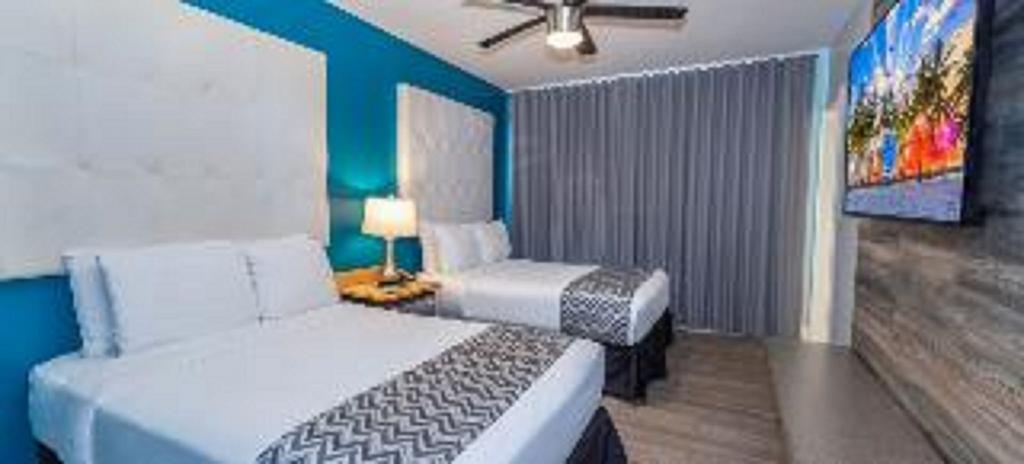 Colony Hotel