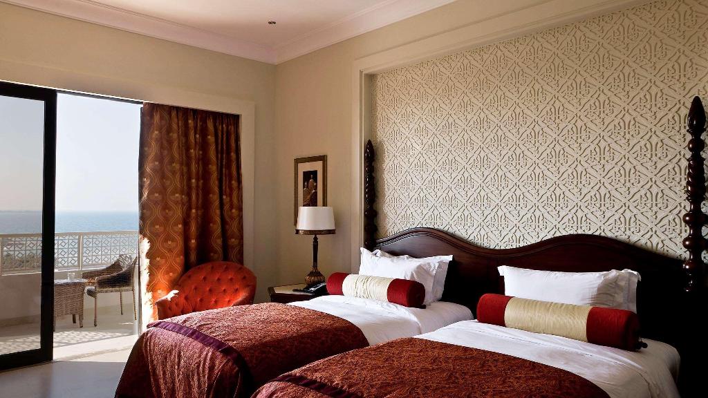 hotel-thumb
