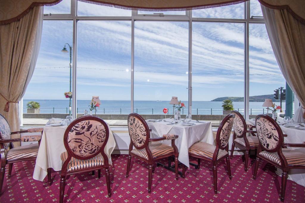 Queens Hotel