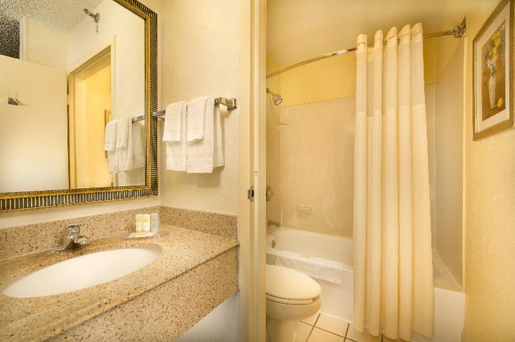 Quality Inn Miami Airport