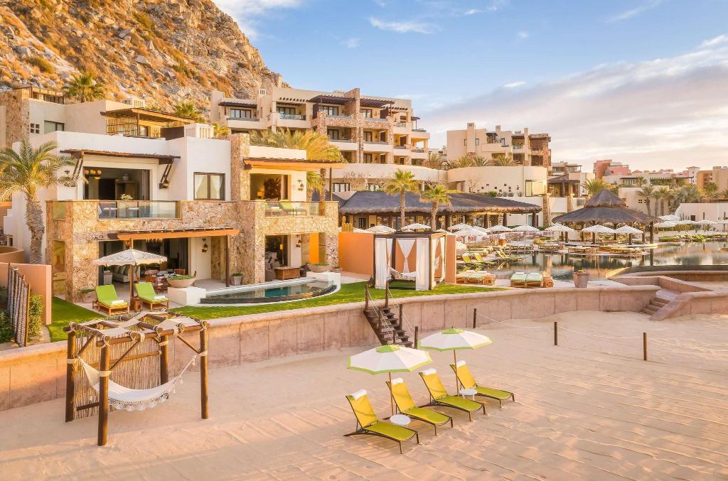 Pedregal & Land's End