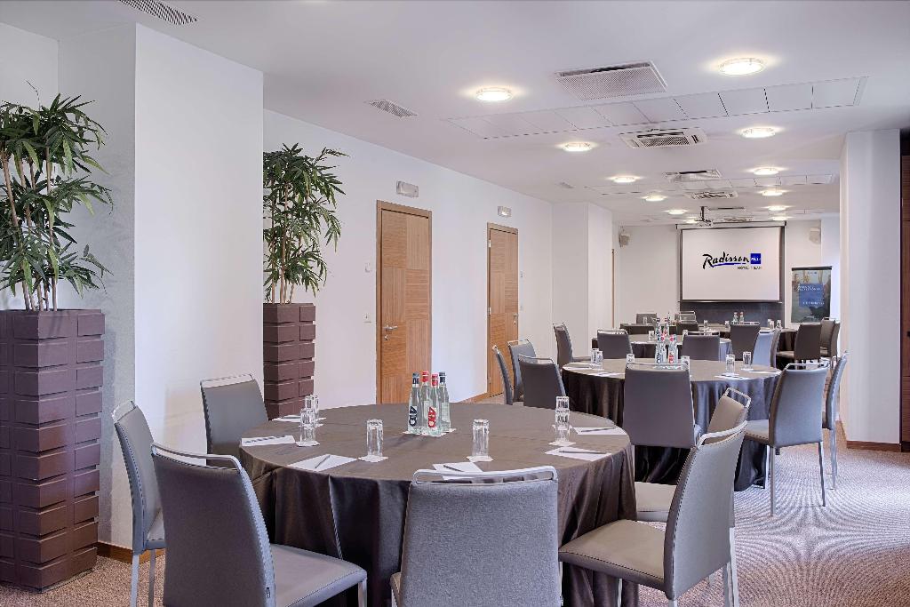 Radisson Blu Hotel photo 54