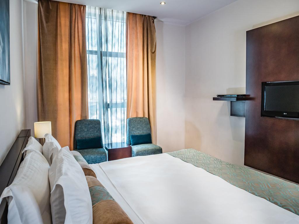 hotel-thumb