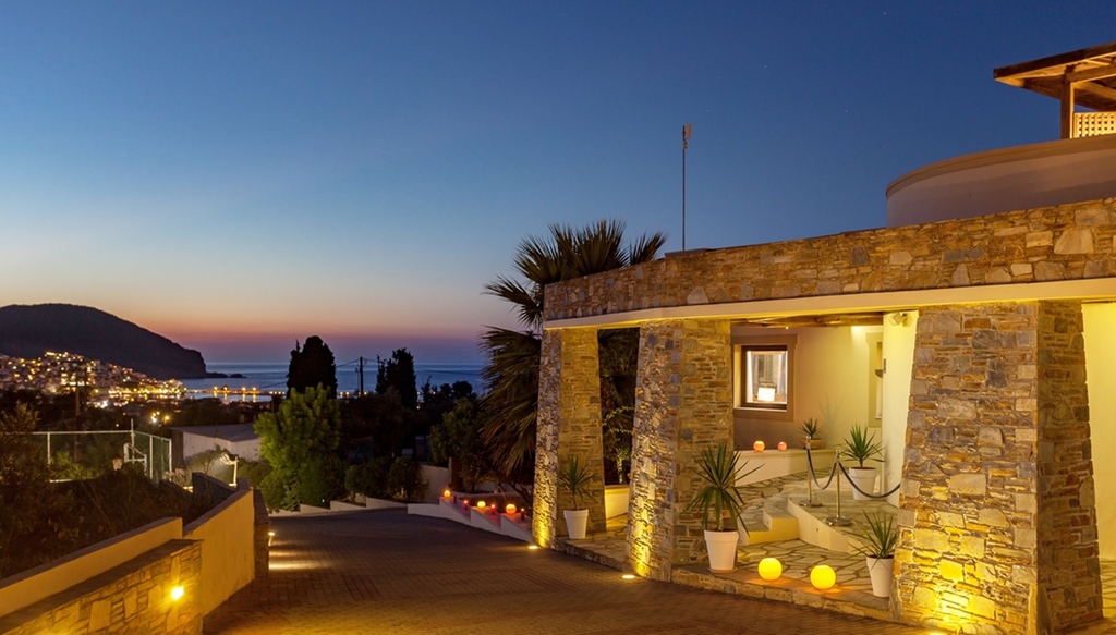 Skopelos Holidays Hotel And Spa