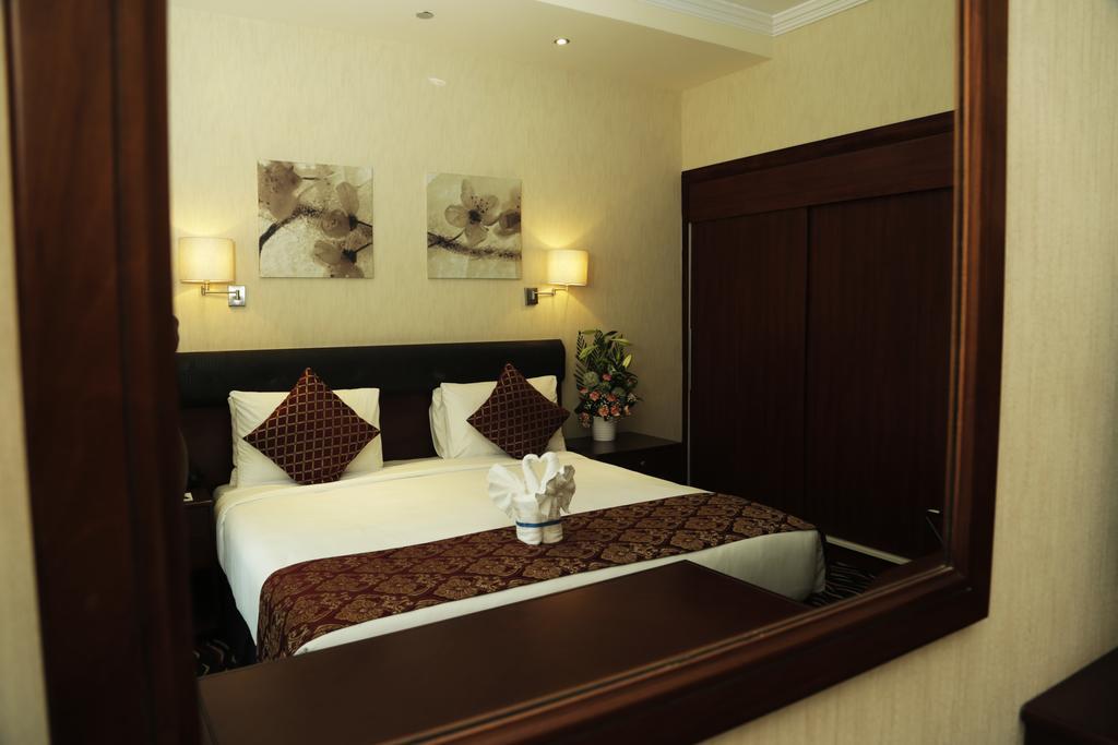 hotel-thumb