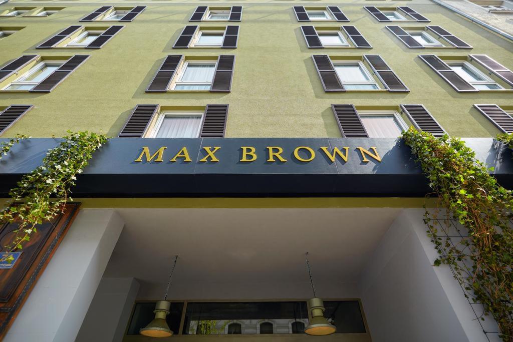 Max Brown Hotel 7th District
