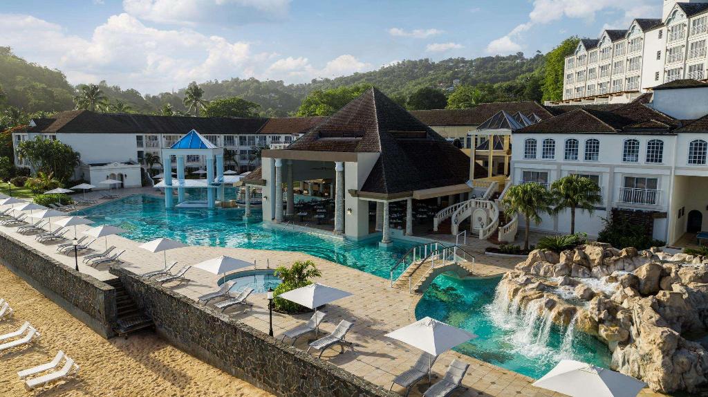 Sandals Regency La Toc photo 18