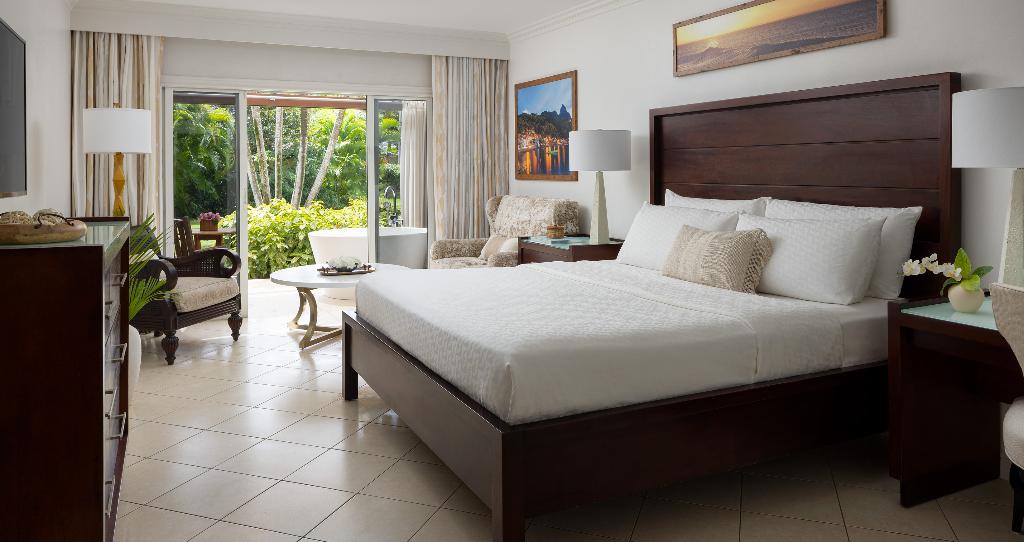 Sandals Regency La Toc