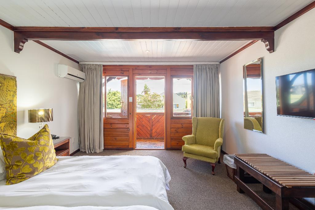 Knysna Log-Inn