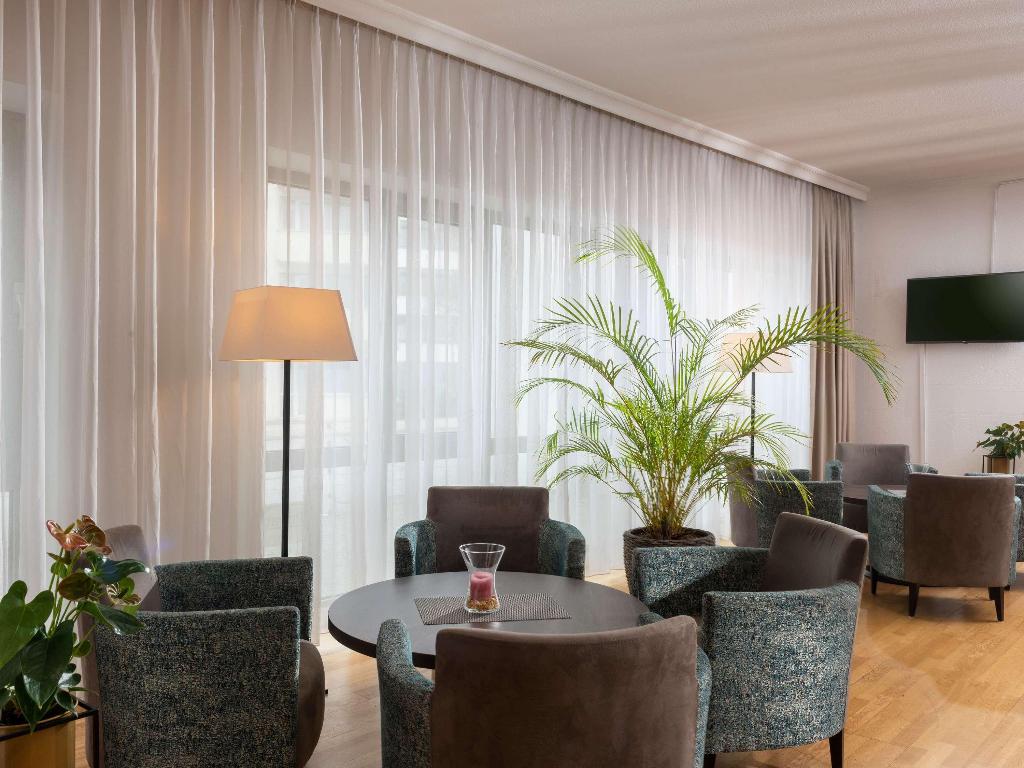 hotel-thumb