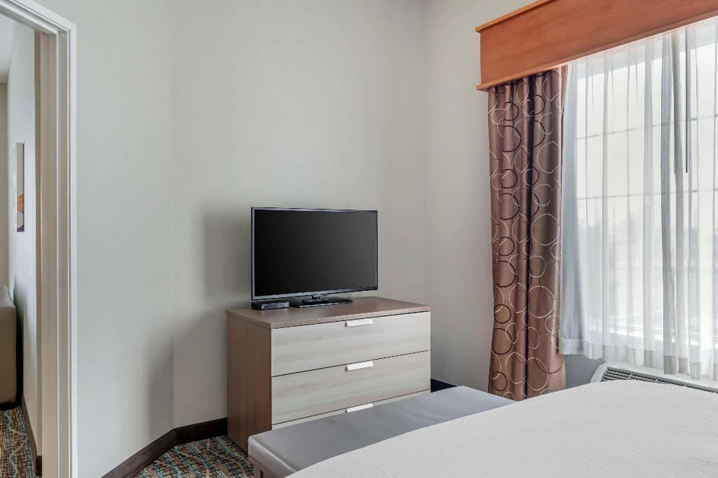 Best Western Plus Peppertree Inn at Omak