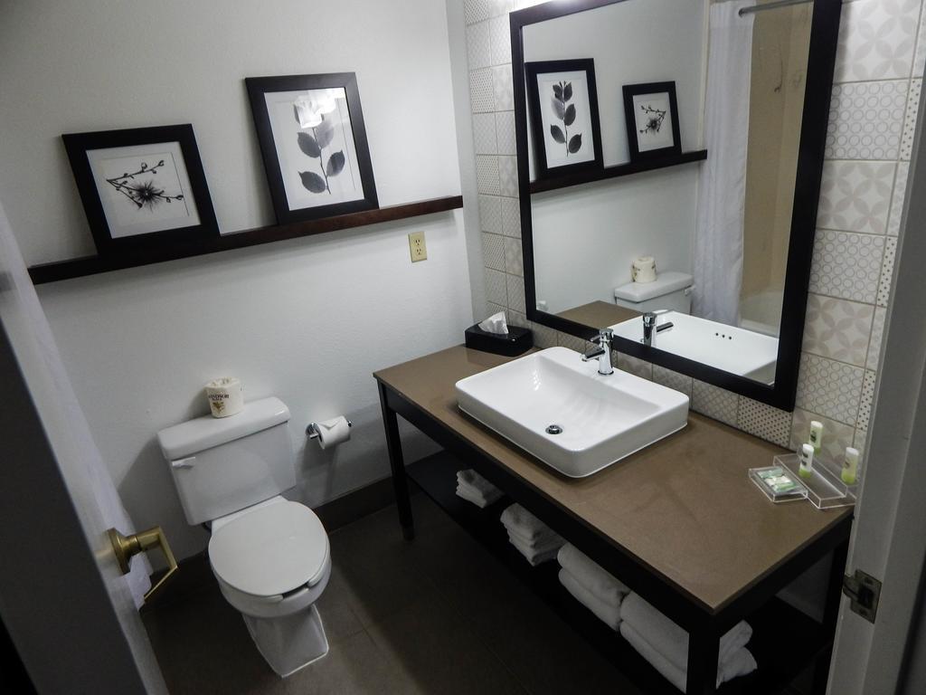 Country Inn & Suites by Radisson DFW Airport South