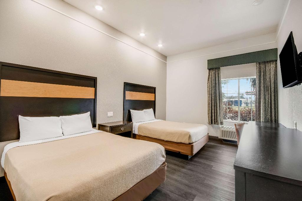 Sonesta Essential North Houston