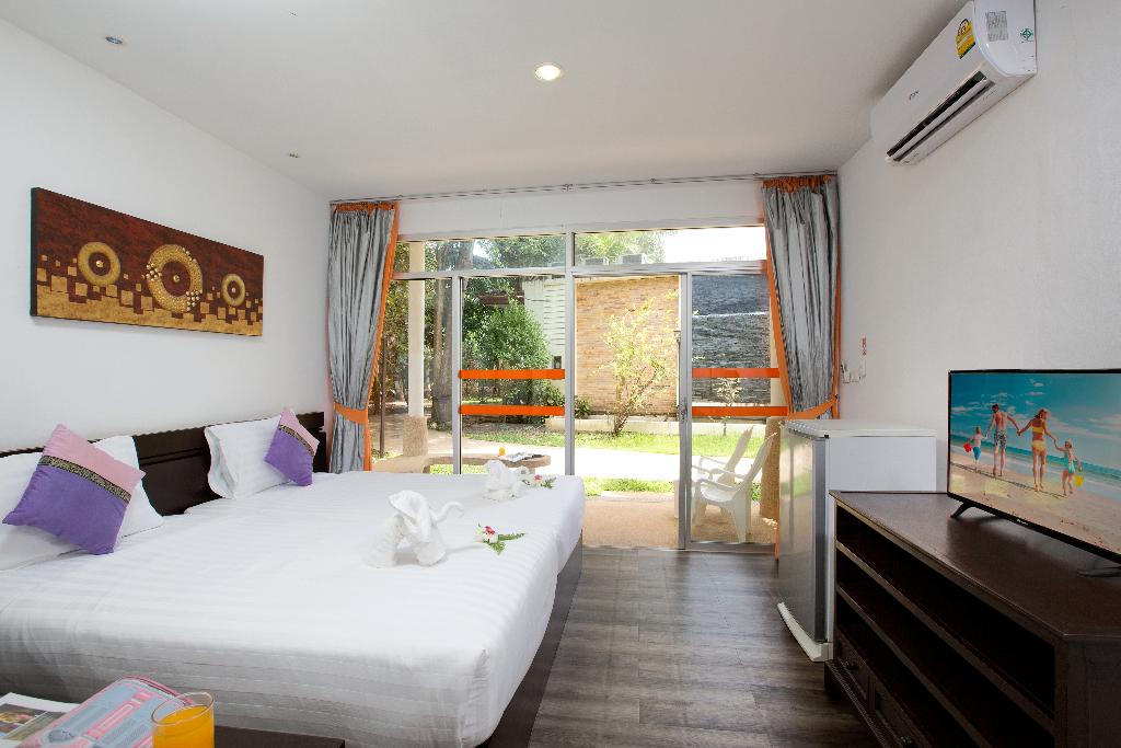 Phuket Sea Resort SHA by ZUZU