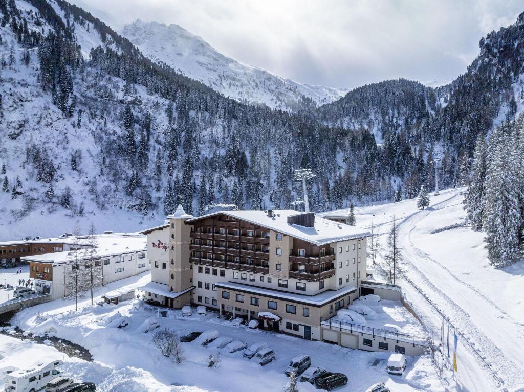 VALARA Alpine Art Hotel