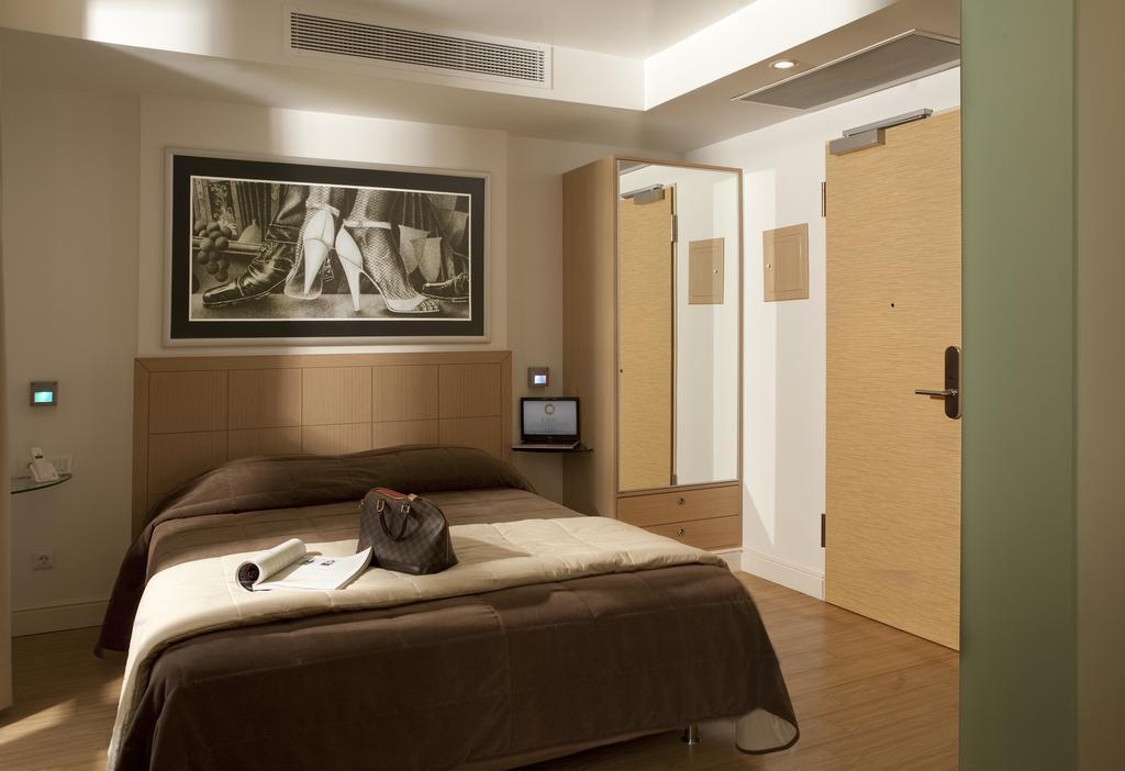 Chic Hotel