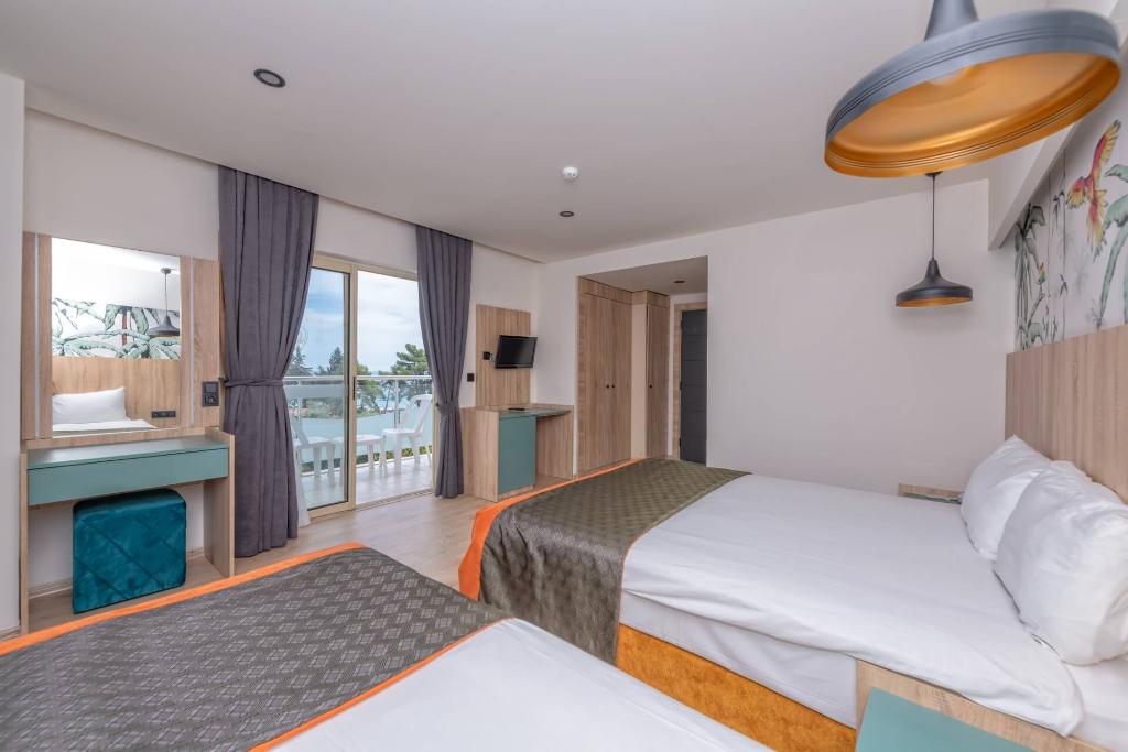 Lims Bona Dea Beach Hotel
