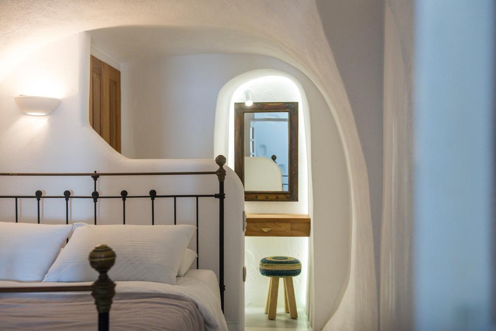 La Perla Villas and Suites