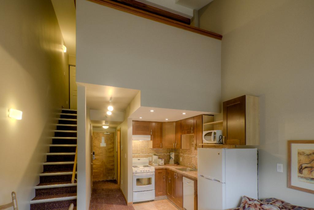 Nancy Greene's Cahilty Hotel & Suites