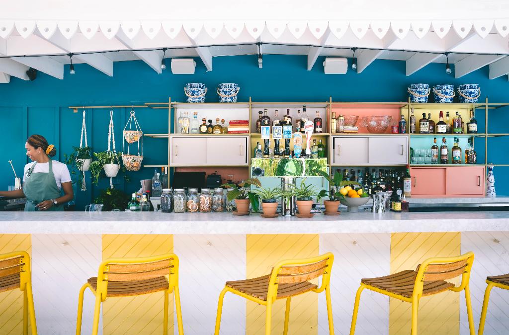 Bar